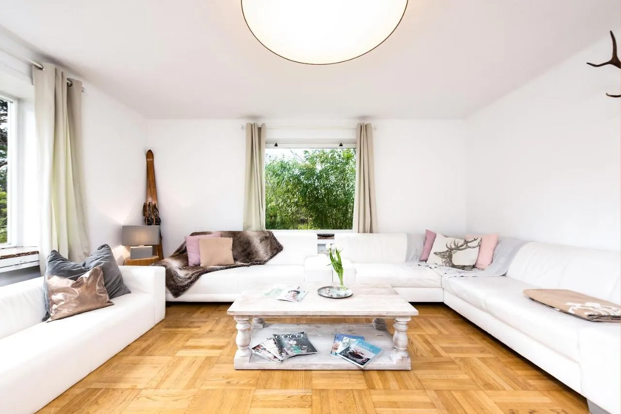 Townhouse Riva, Prime Location In The City Of Salzburg, 1000M2 Backyard Villa