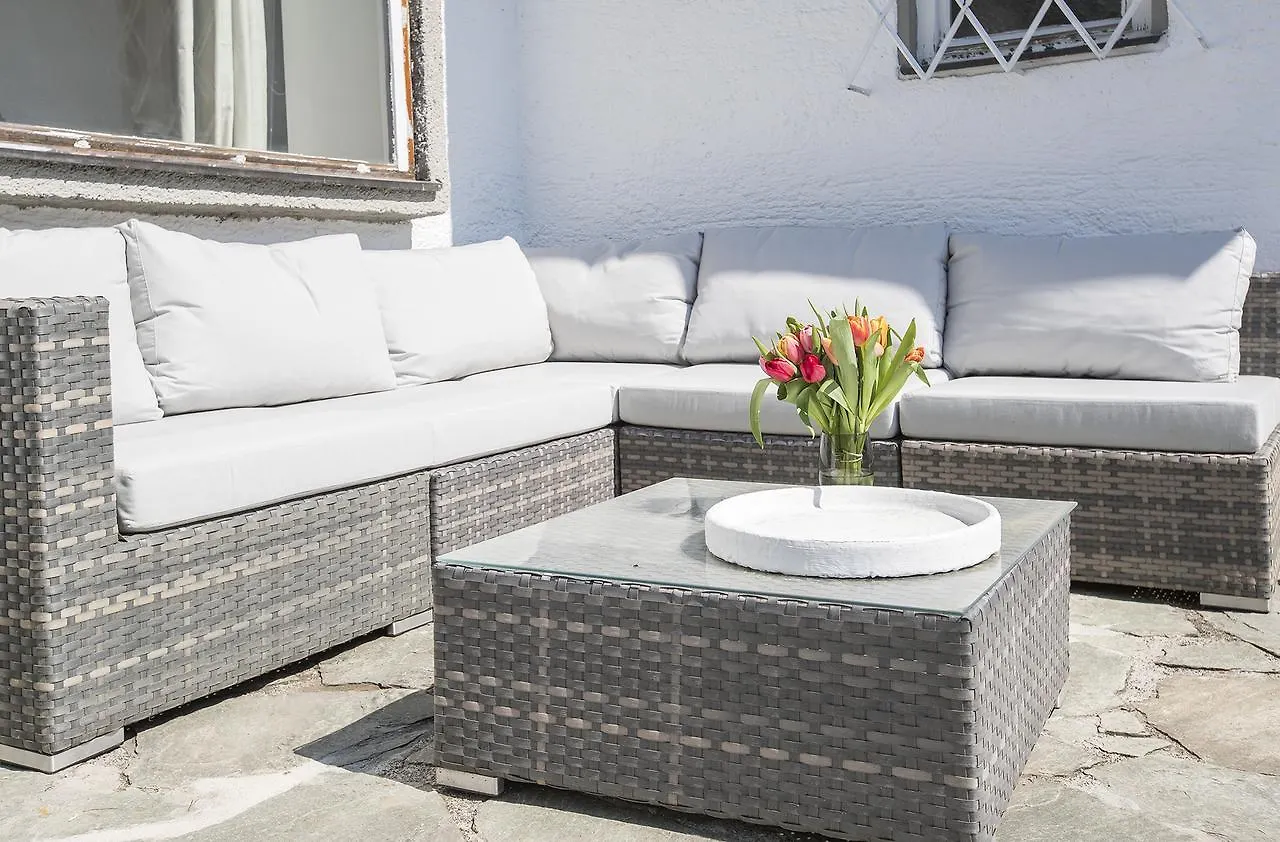 Townhouse Riva, Prime Location In The City Of Salzburg, 1000M2 Backyard Villa 0*, Salzburg