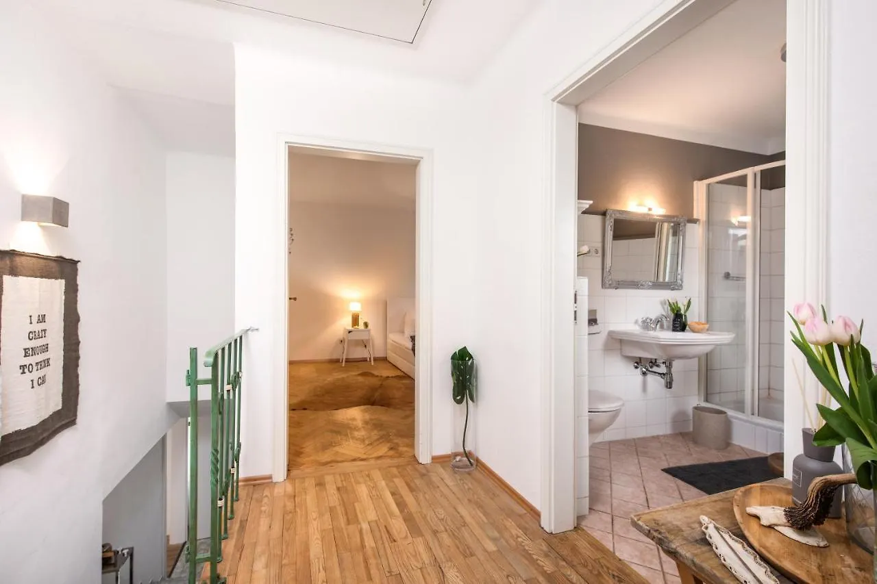 Townhouse Riva, Prime Location In The City Of Salzburg, 1000M2 Backyard Villa Salzburg