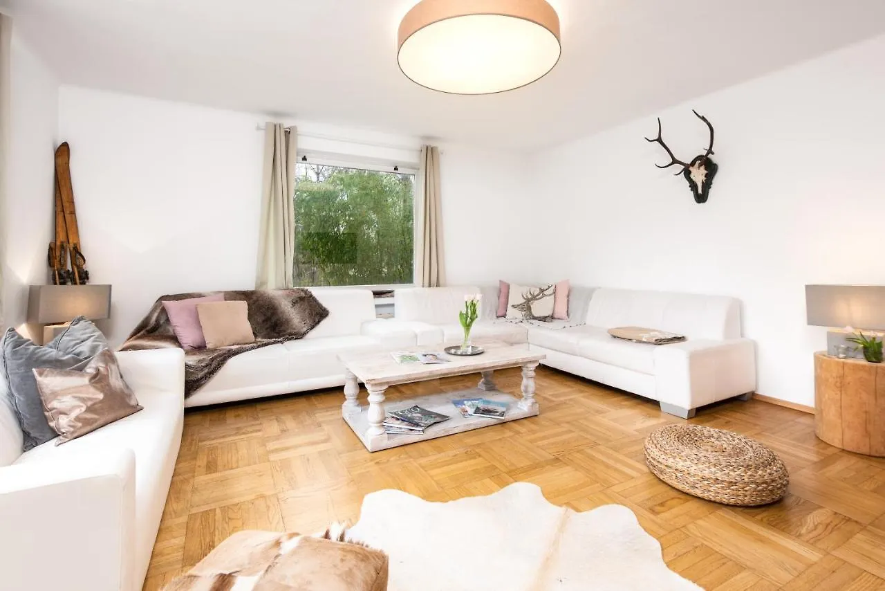 Townhouse Riva, Prime Location In The City Of Salzburg, 1000M2 Backyard Villa